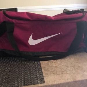 Nike duffel bag/travel bag 24in x 11in